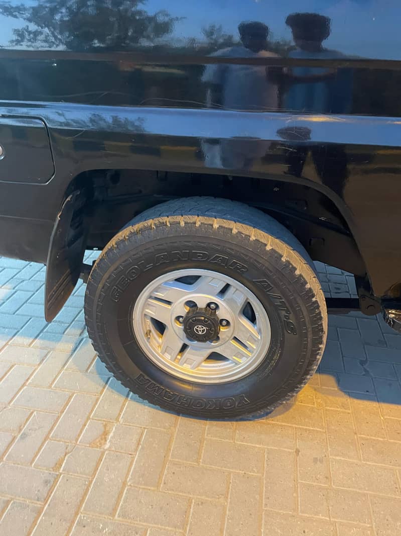 Toyota RKr Land Cruiser 6