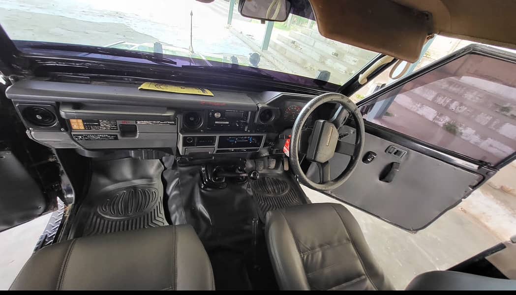 Toyota RKr Land Cruiser 10