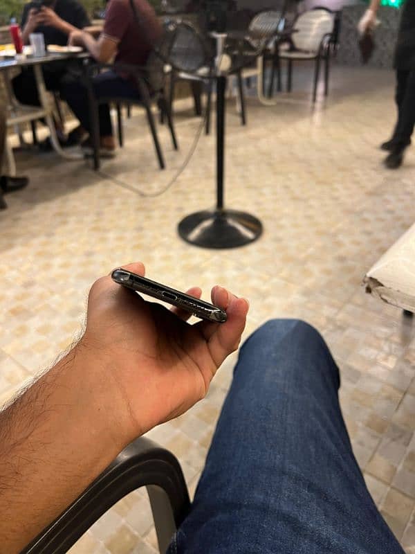 iphone xs 3