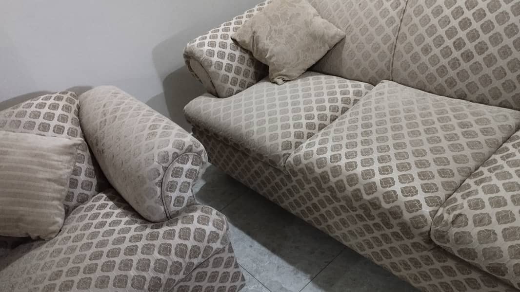 7 seater Sofa Set for sale 0