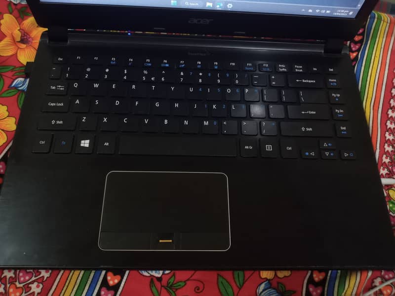 Acer Core i5, 5th generation, 8 GB RAM, 256 GB SSD 1