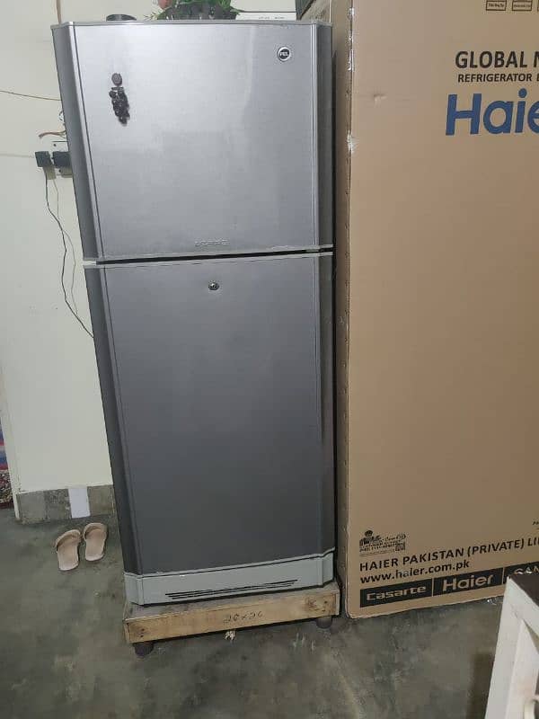 pel fridge 0