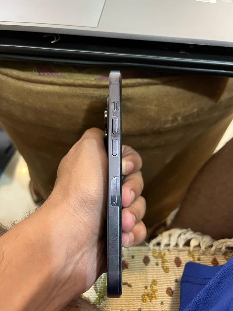 Apple iPhone 14 pro 3