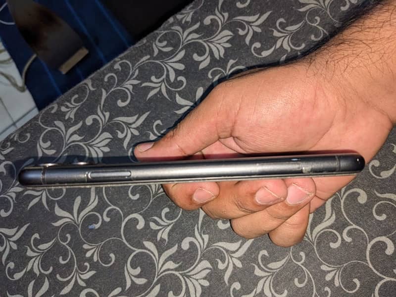 Iphone 11 PTA Approved 2