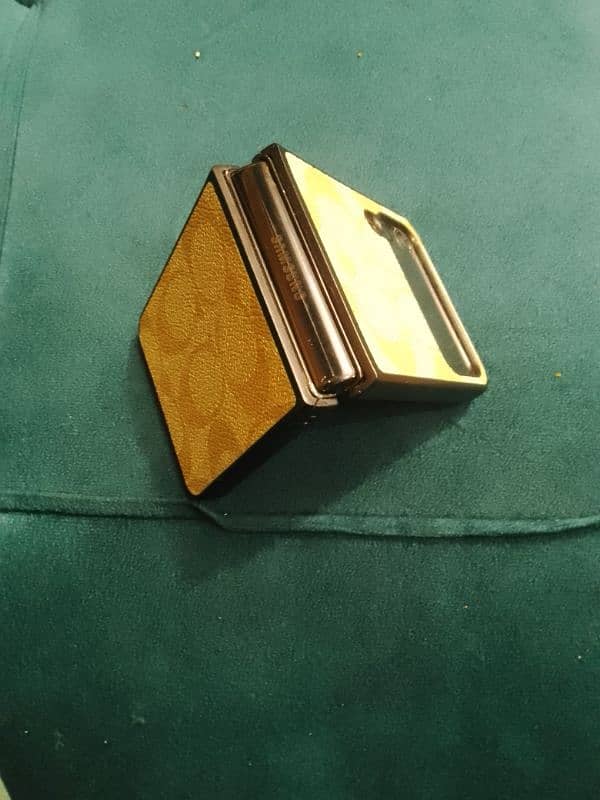 sumsung z3 flip 2