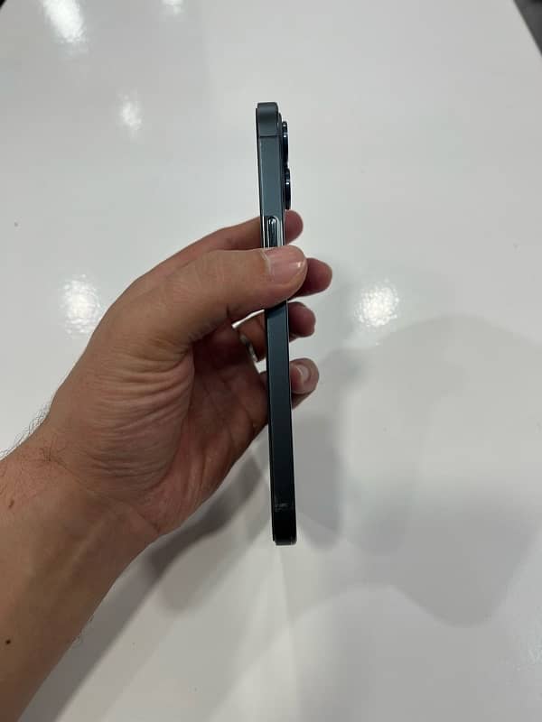 iPhone 3