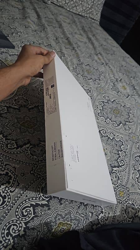 SAMSUNG 14' Galaxy Book4 Pro  Intel Core 7 Touchscreen 2024 Model 3