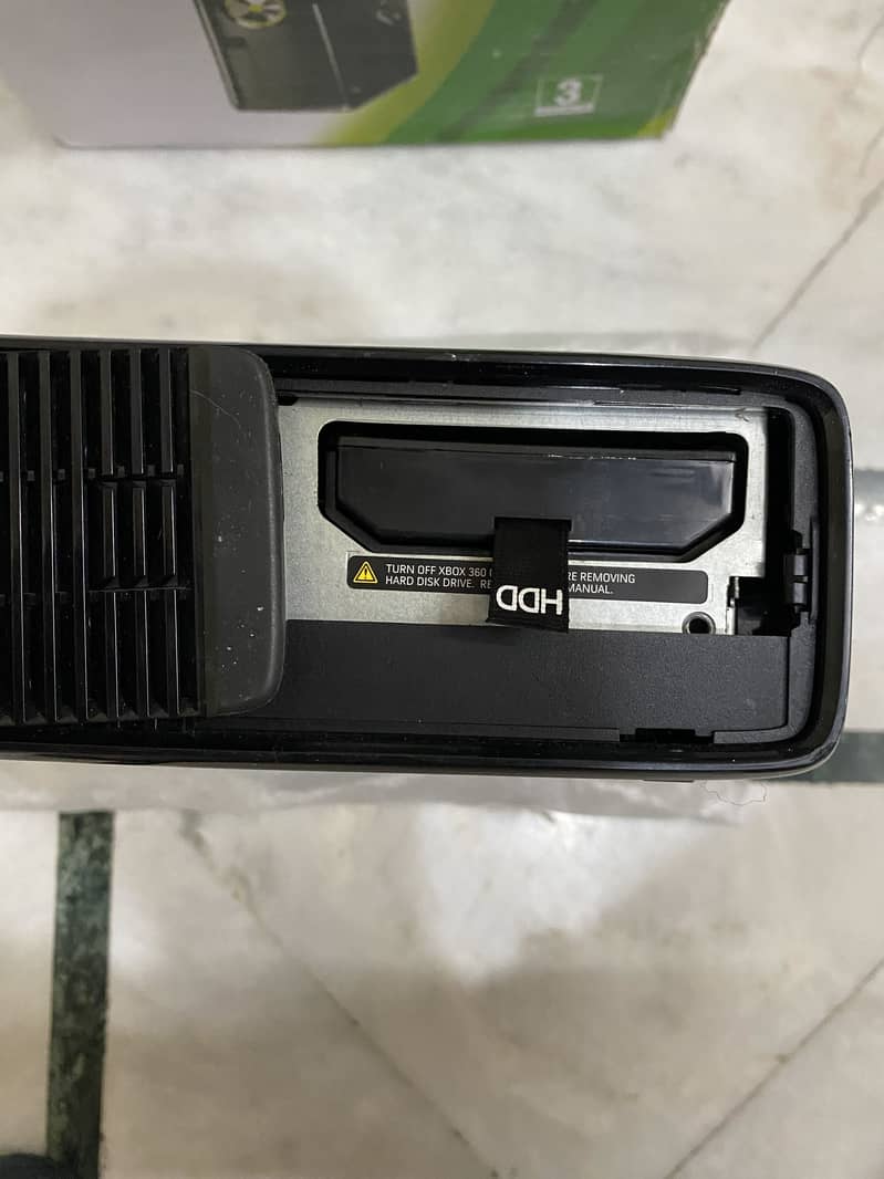 Xbox 360 slim 4