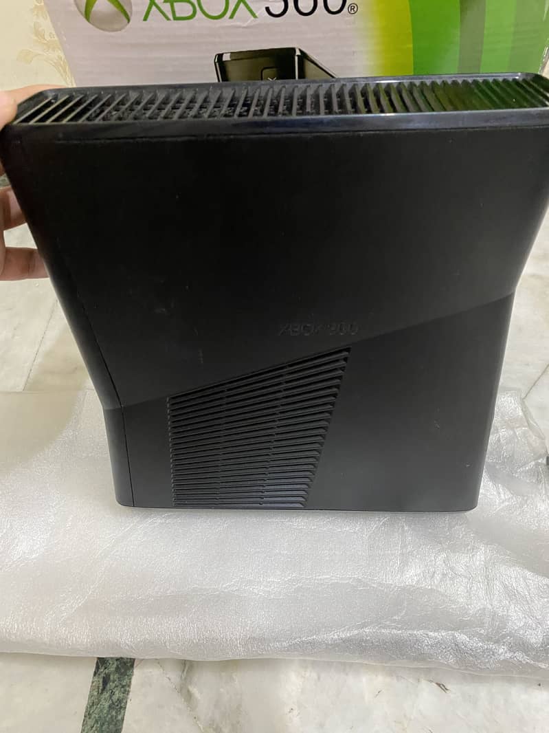 Xbox 360 slim 8