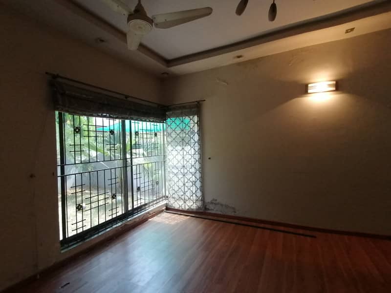 DHA 1 Kanal New Out Class Lower Portion For Rent In Phase 5 3