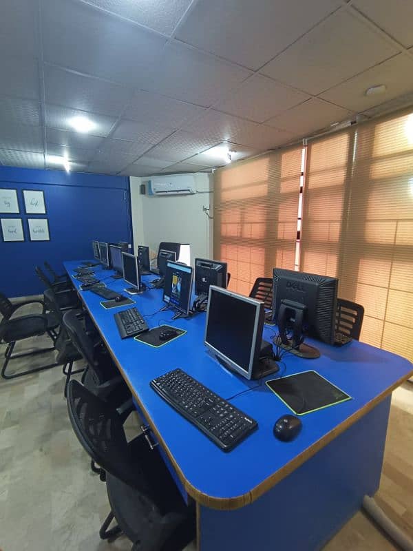 office workstation 12-seater table 0