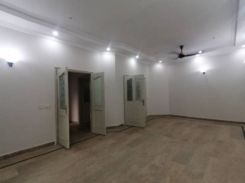 DHA 10 Marla Double Unit Fantastic Bungalow For Rent In Phase 1 12