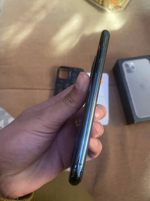 Iphone 11 Pro 256GB PTA Approved 1