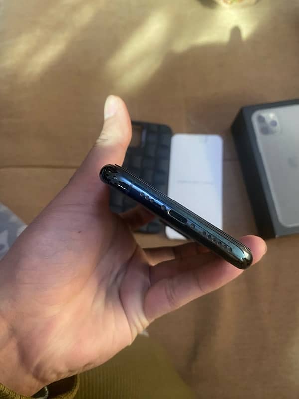 Iphone 11 Pro 256GB PTA Approved 4