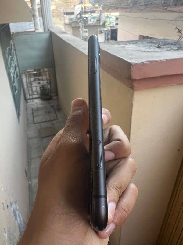iphone 11 urgent sale 1