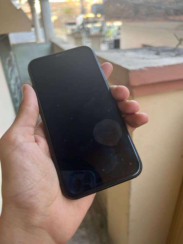iphone 11 urgent sale 3