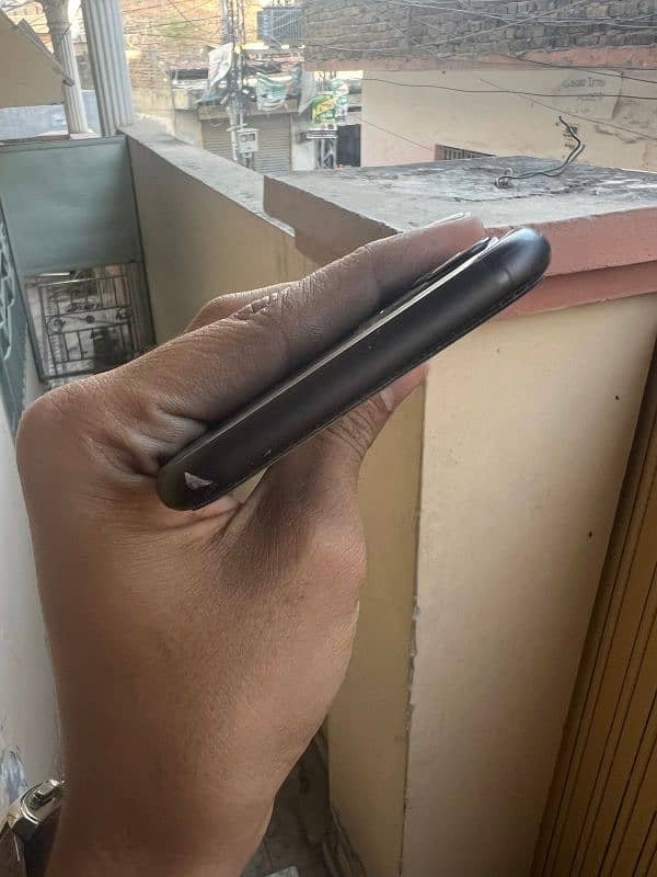 iphone 11 urgent sale 5