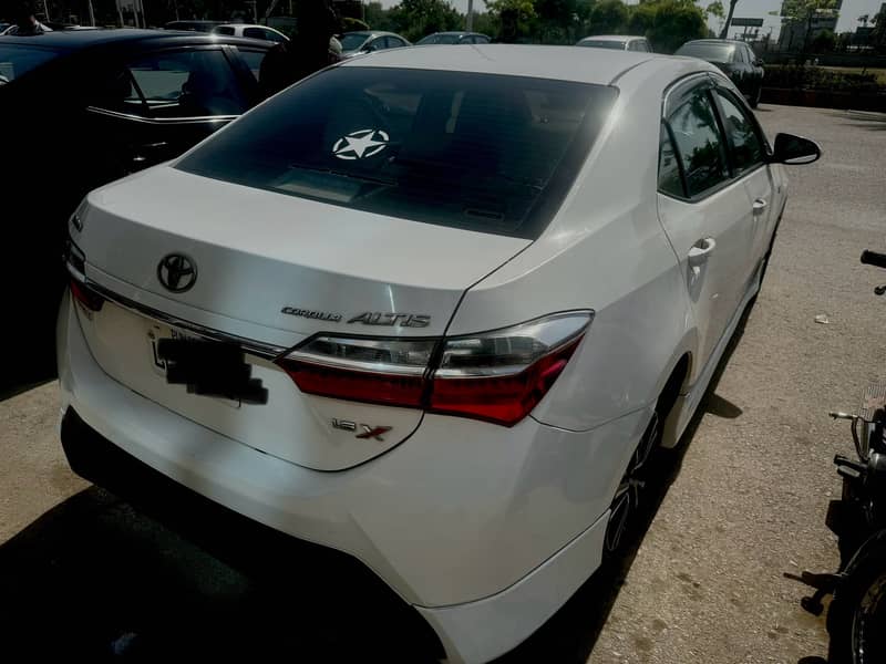 Corolla Altis 1.6 6