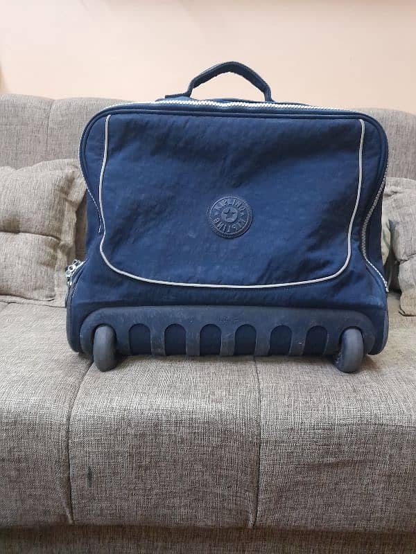travelling bag. 5