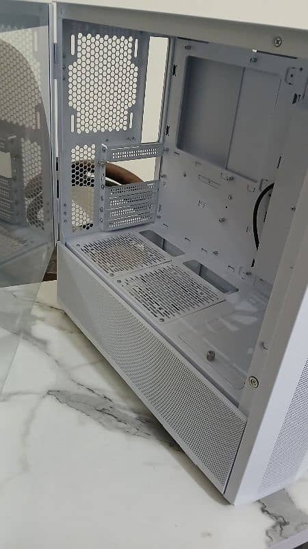 lianli lancooll mesh 2 casing for sale 1