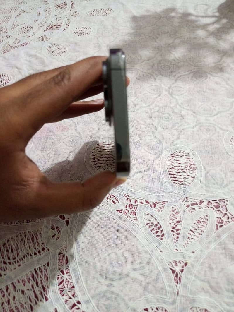 Urgent sell I need money no folt mobile no 03216256738 1