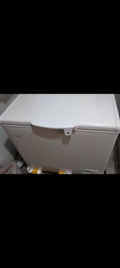 Single Door D freezer Haire. .