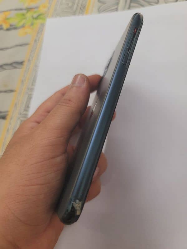 Iphone 11 Pro Max - NON PTA 5