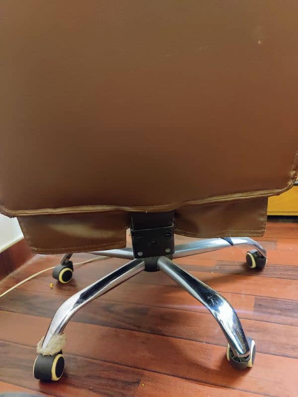 Imported Comfortable Leather Recliner Chair 9/10 3