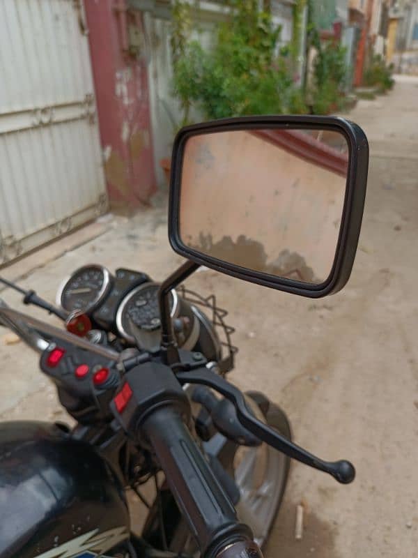 Suzuki GS 150 Special Edition 3