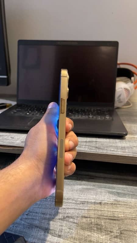 iphone 12 pro max 2