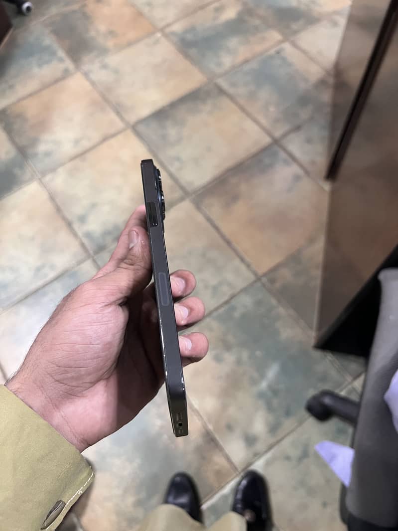 iPhone 13 pro max non pta jv 4