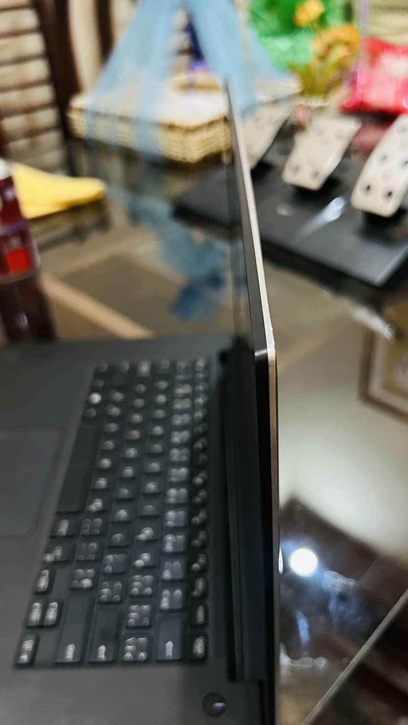 Dell Precision 5520 - WorkStation 4