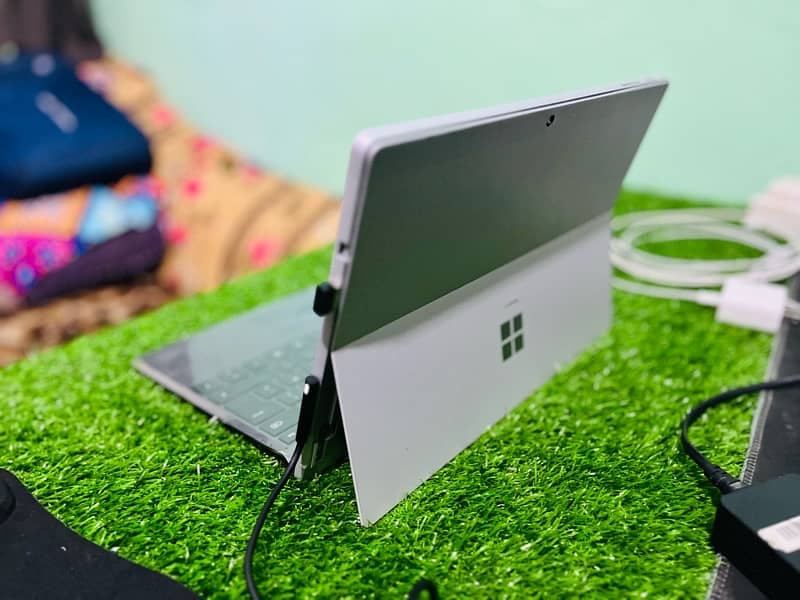 Microsoft surface pro 5 Laptop 1