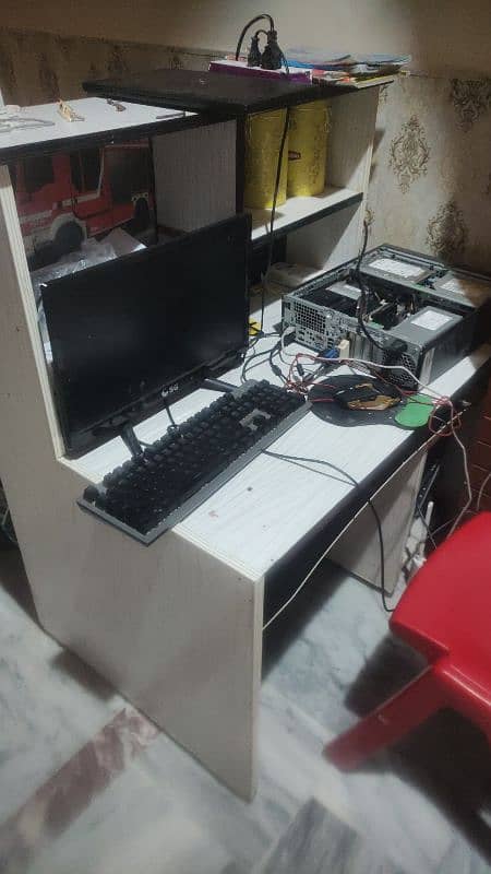 kids computer table 1