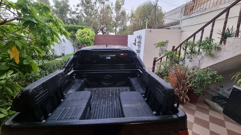 Toyota Hilux Vigo Champ G 2014 1st owner manual 7