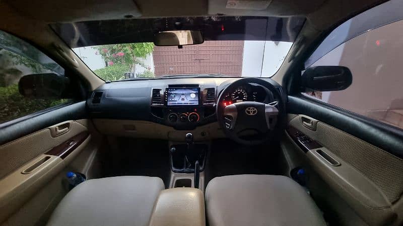 Toyota Hilux Vigo Champ G 2014 1st owner manual 9