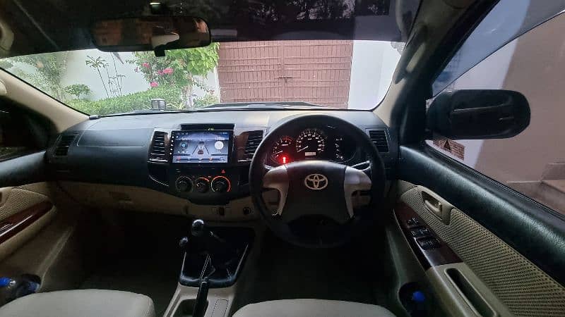 Toyota Hilux Vigo Champ G 2014 1st owner manual 10