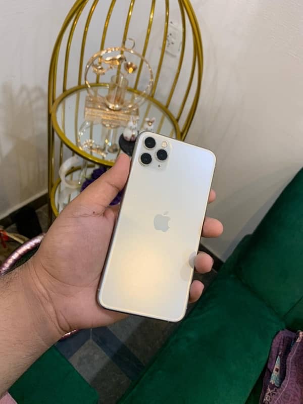 iPhone 11proMax (Dual pta approved) 0