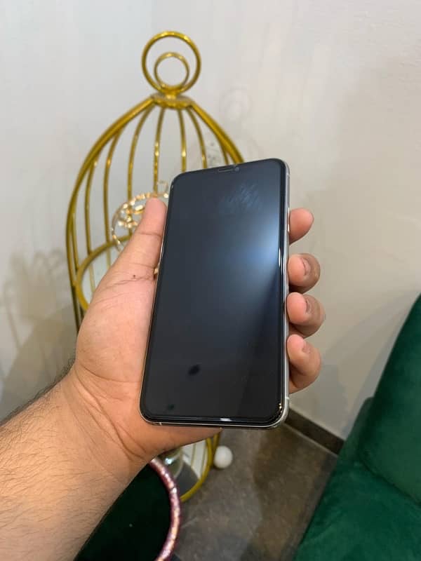 iPhone 11proMax (Dual pta approved) 5