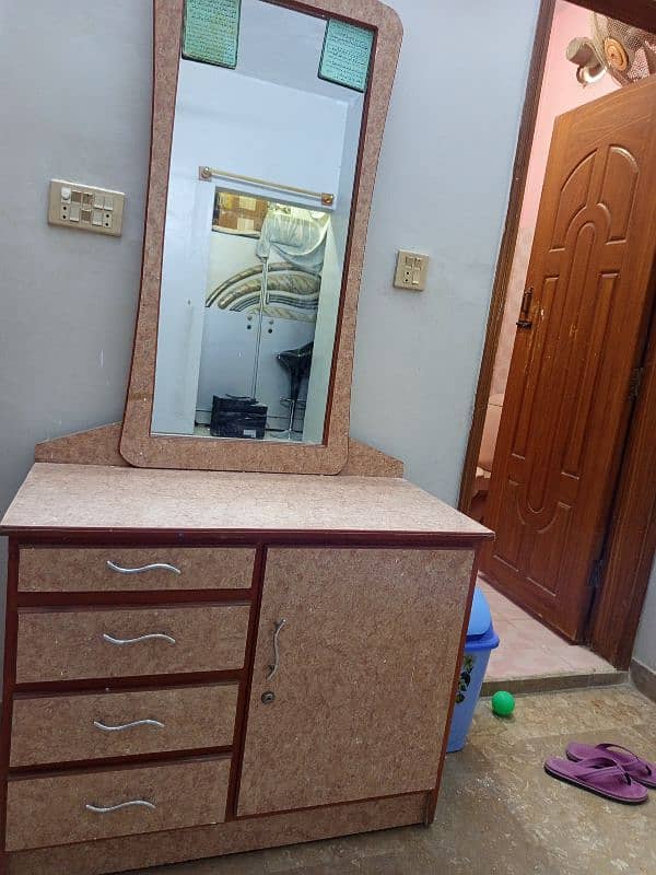dressing table for sale 0