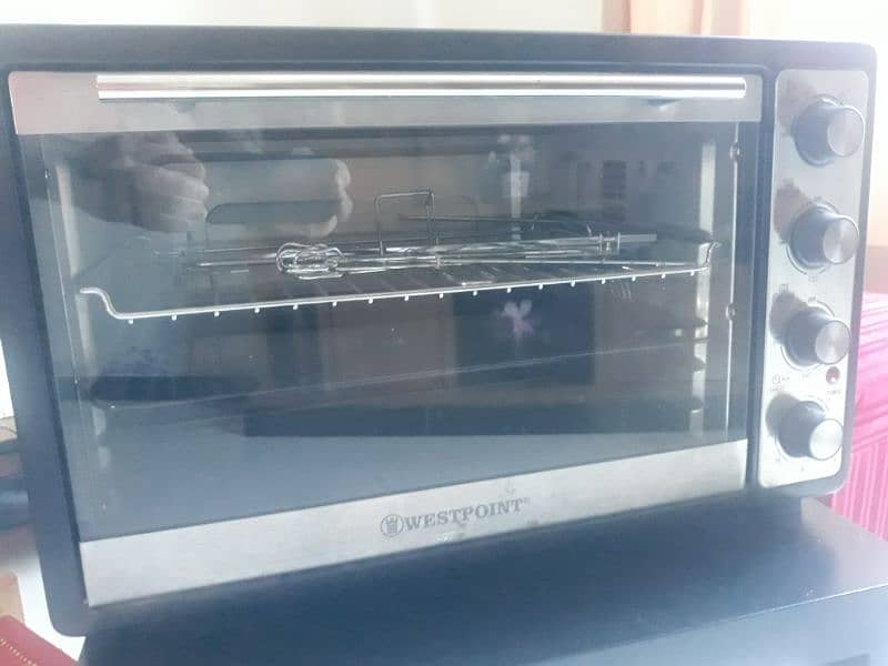 MICROWAVE OVEN AVAILABLE FOR SALE IN SOAN GARDEN ISLAMABAD 2
