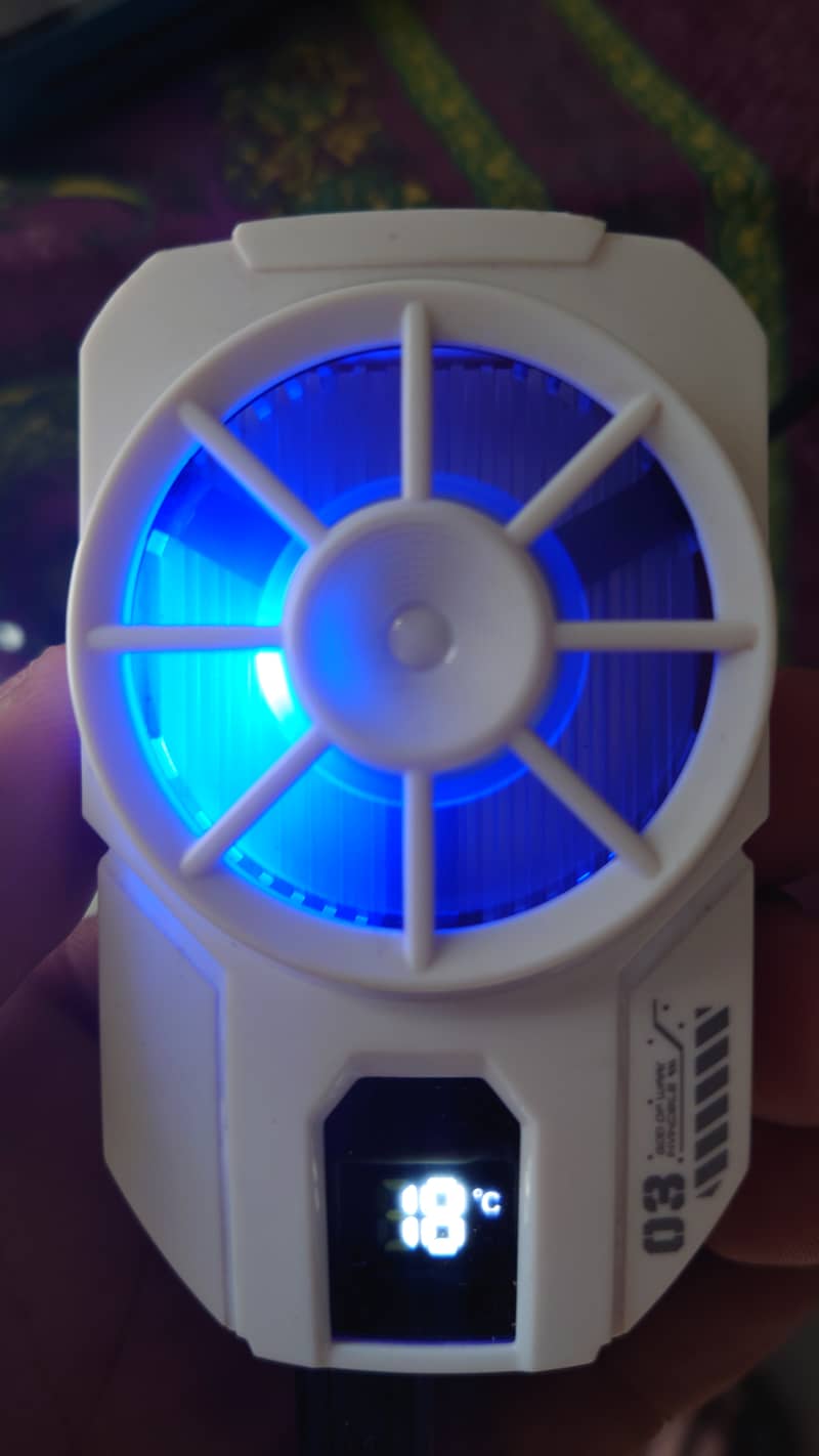 Memo DL-A3 Cooling Fan for All Mobiles 0