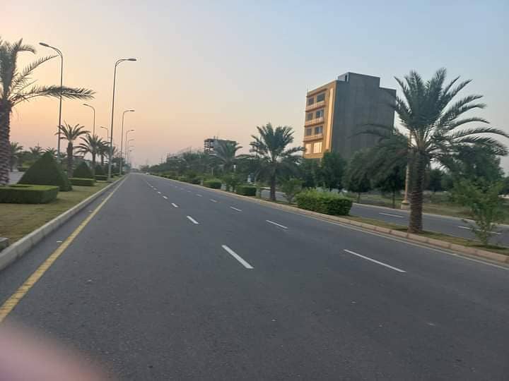 Bahria Orchard Plot No 224# Olca Facing Park Possession Utility Paid Top Location 1