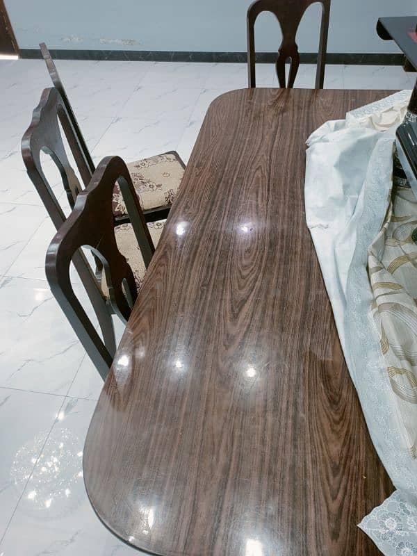 SALE DINING TABLE WITH 5 CHAIR 6
