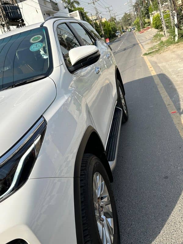 Toyota Fortuner V (Up-Specs)2022 1