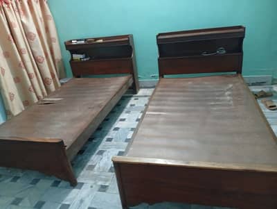 2 Single beds available for sale