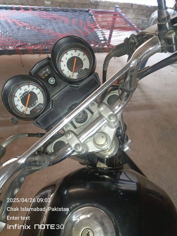 Yamaha YB 125Z Model 2022 8