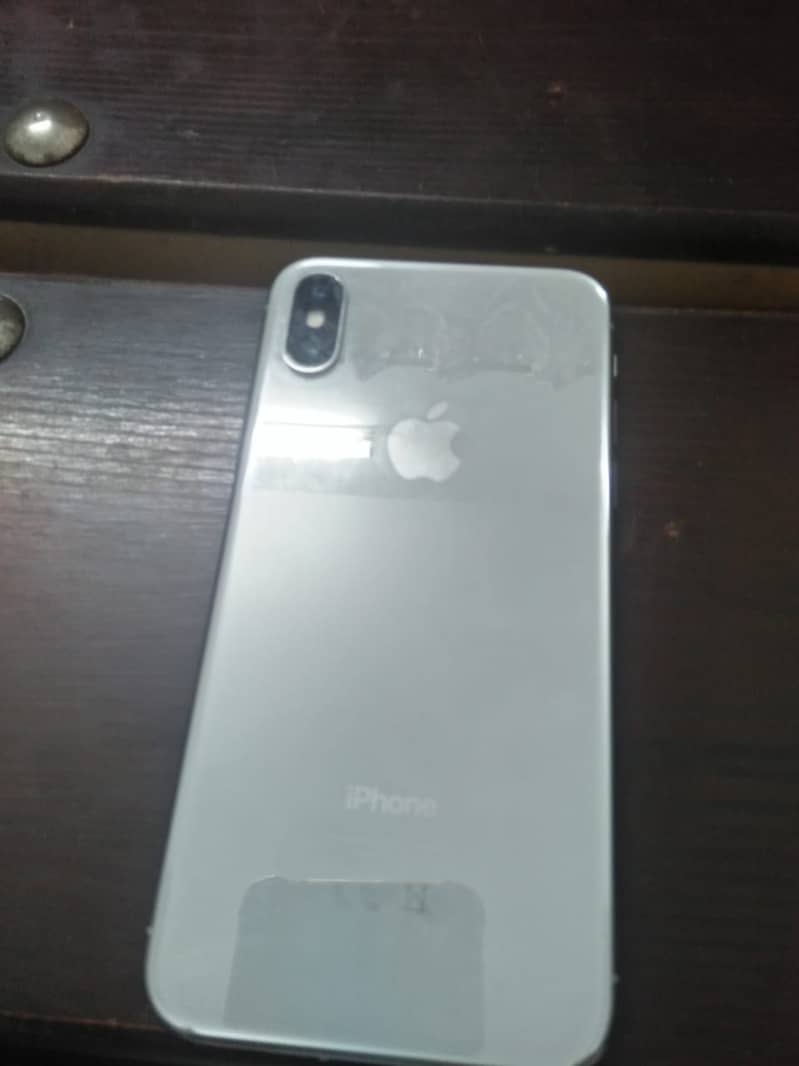 Apple iPhone X 4
