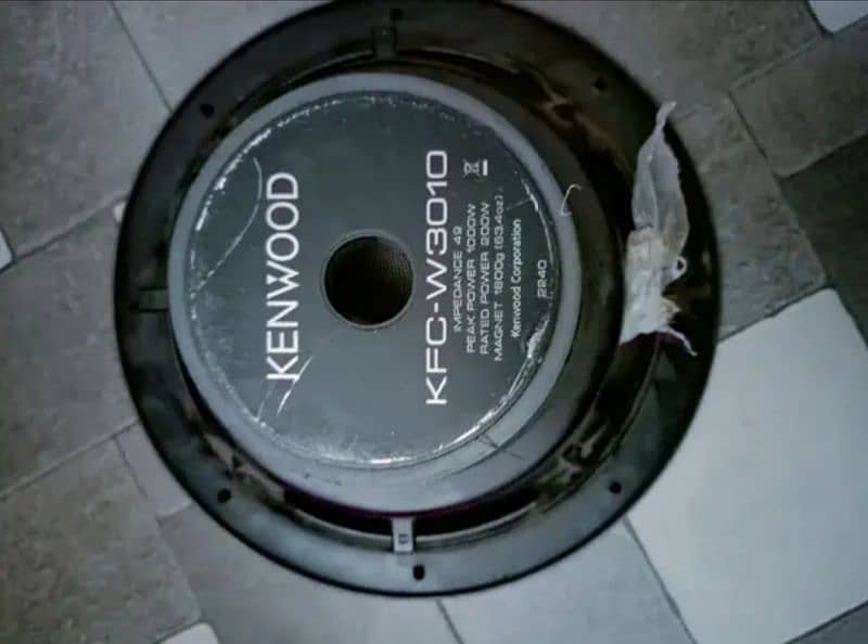 original geniune Kenwood subwoofer 3010. 0