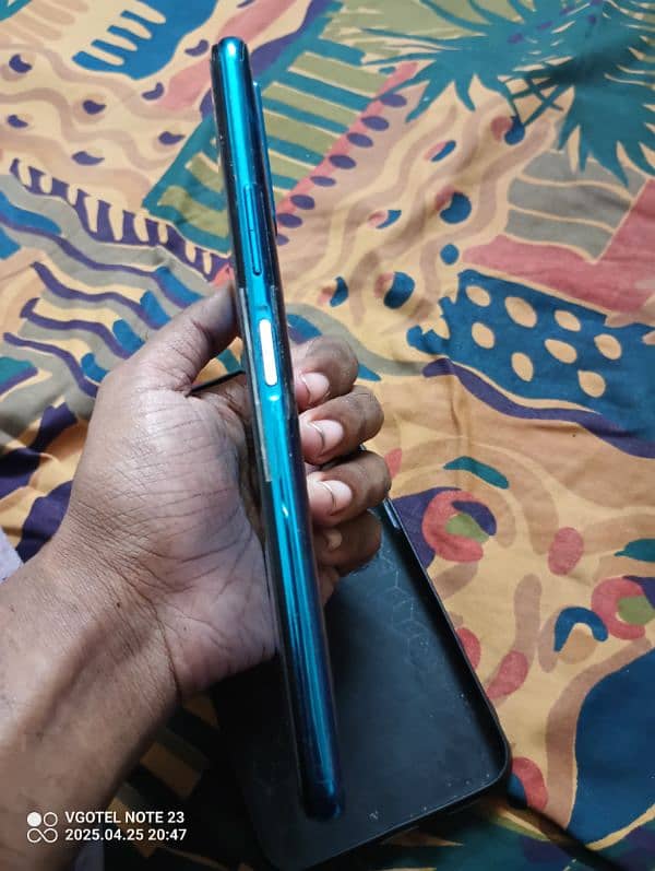 Infinix Note 8 , 6/128 1